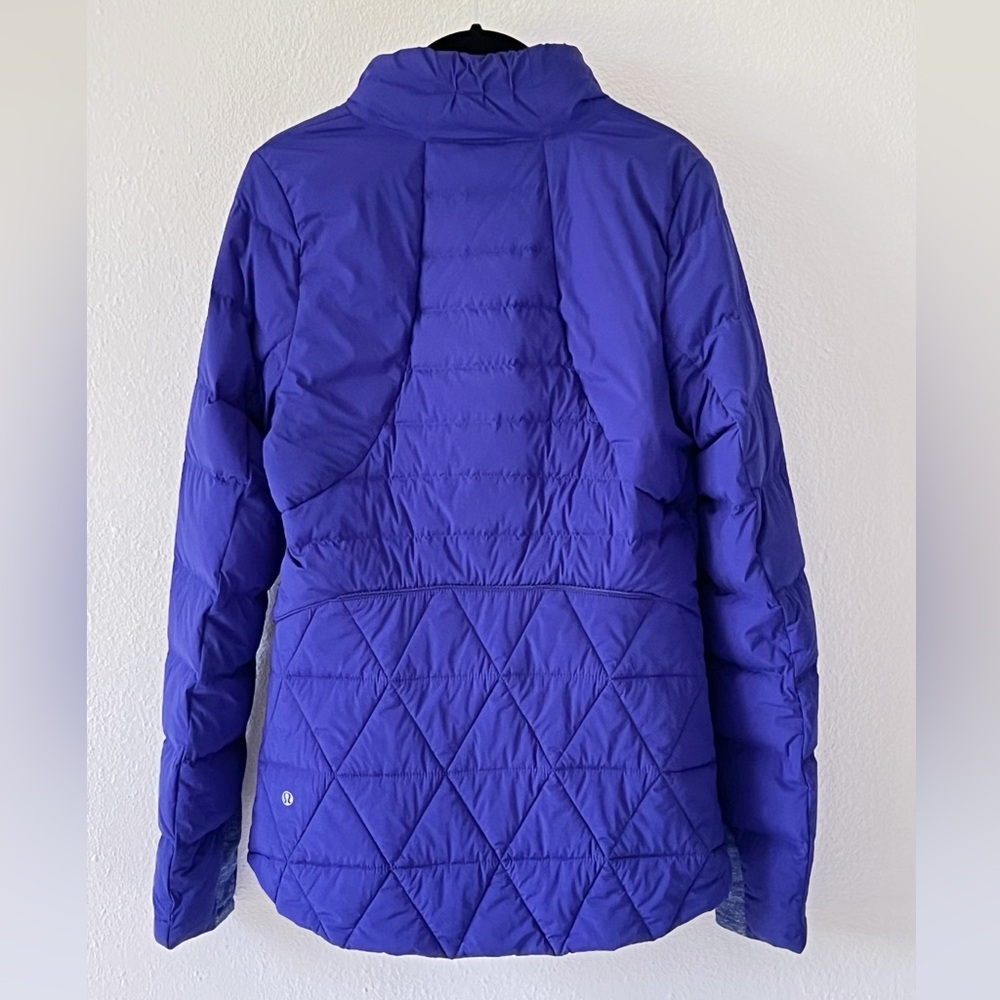 Lululemon Fluffed Up Down Jacket in Pigment Blue Size 10 - Picture 6 of 15